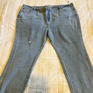 Good Hart High Rise Stovepipe Jeans Size 20 Light Wash Distressed NWT